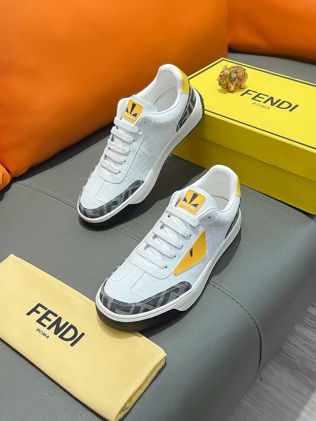 Men's shoes FENDI "Fendi" P400 Regular size: 38-44 (casual shoes) Product materials: Selected cowhide upper, soft sheepskin lining; original outsole.